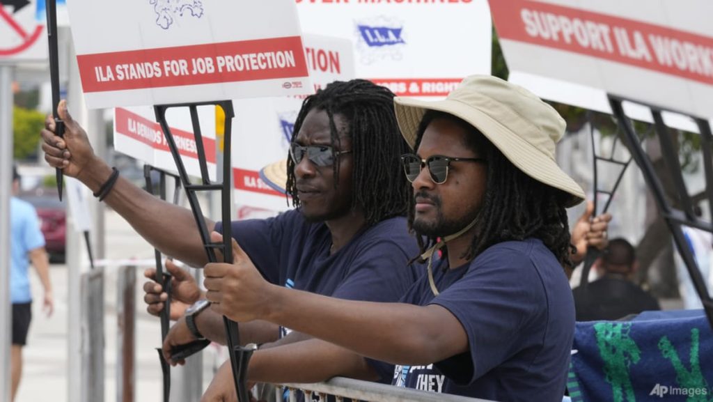 US port staff and operators attain deal to finish East Coast strike instantly