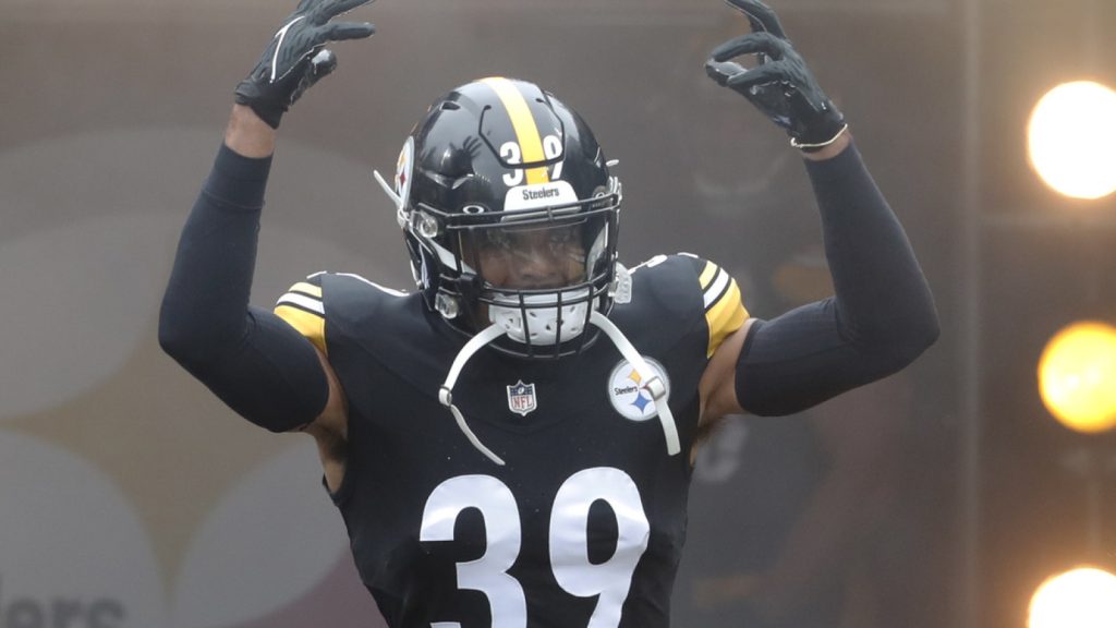 Steelers defenders blast officers following Week 4 loss to Colts Steelers defenders blast officers following Week 4 loss to Colts