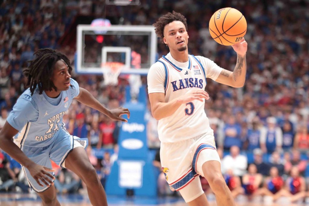 No. 1 Kansas, Michigan State heart stage at Champions Basic No. 1 Kansas, Michigan State heart stage at Champions Basic