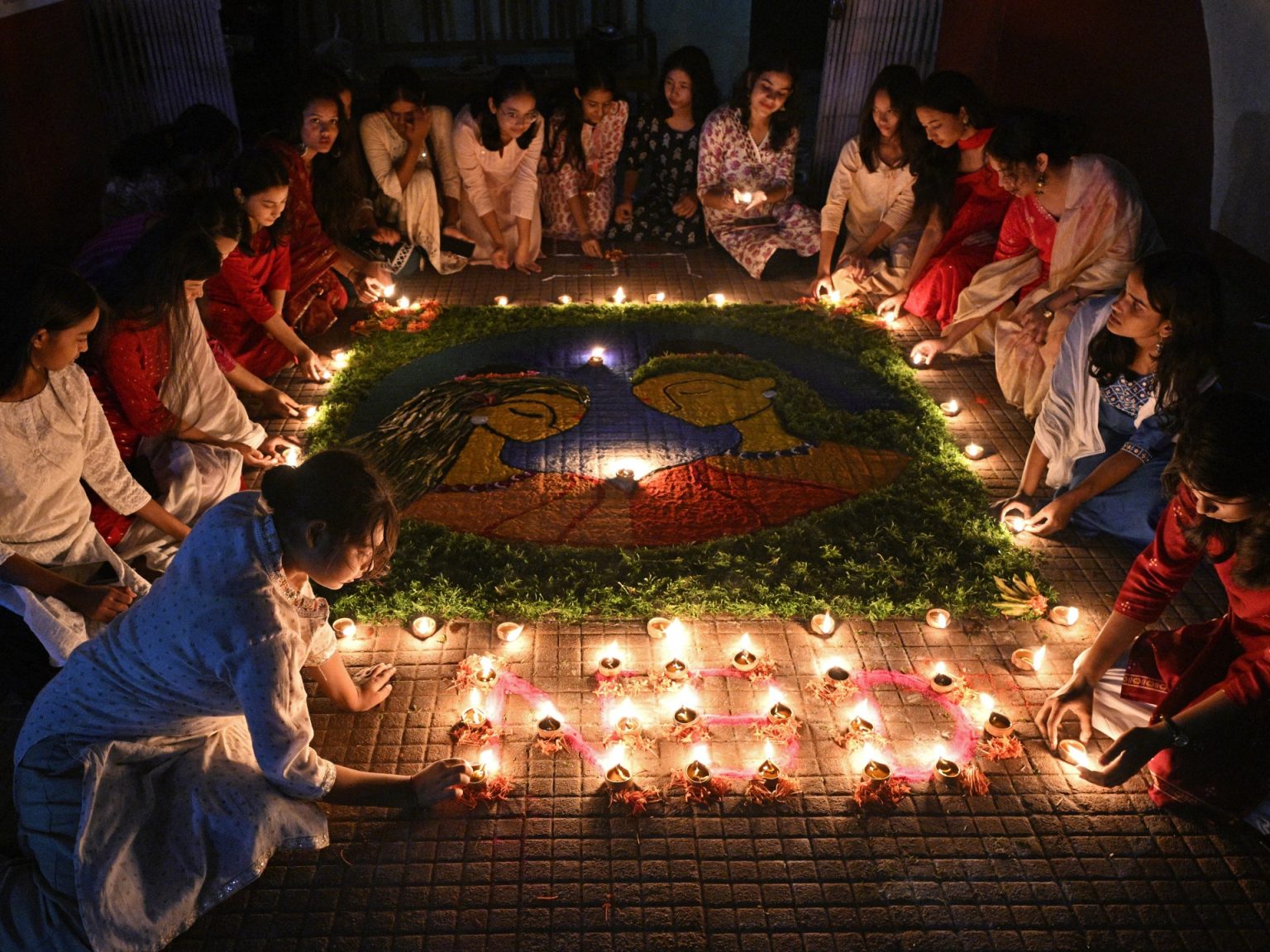 Tens of millions of Indians rejoice Diwali, the pageant of lights | Faith Information
