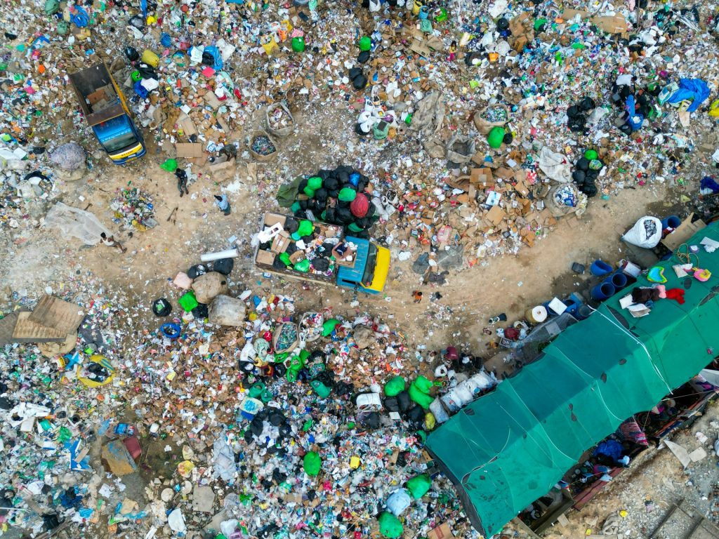 Leaders make ultimate push for plastic air pollution treaty at talks in S Korea | Local weather Disaster Information