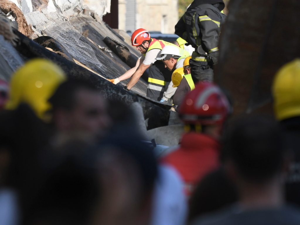 Eight killed in Serbia prepare station roof collapse | Building Information
