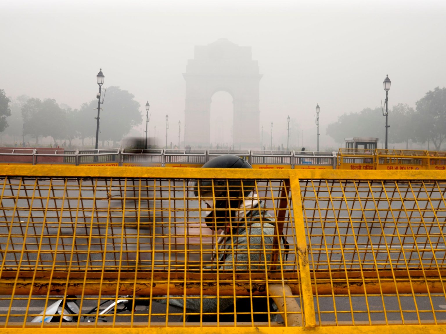 Delhi shuts faculties, bans building as air pollution ranges hit new excessive | Local weather Disaster Information
