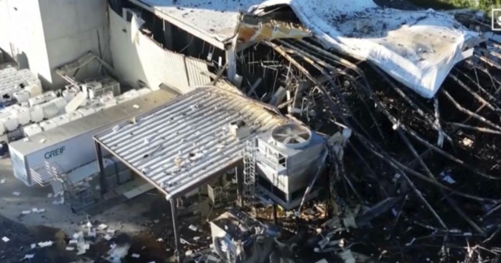 Lethal Explosion Decimates Kentucky Manufacturing unit, Damages Close by Buildings | The Gateway Pundit Lethal Explosion Decimates Kentucky Manufacturing unit, Damages Close by Buildings | The Gateway Pundit