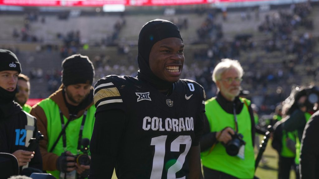 Deion Sanders sends message to Heisman voters about Travis Hunter