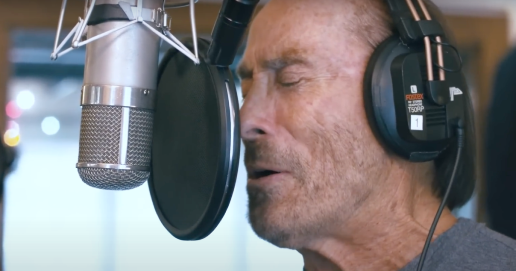 Stunning: Watch Lee Greenwood Be part of USAF band, Singing Sergeants for Transferring Rendition of ‘God Bless the USA’ | The Gateway Pundit Stunning: Watch Lee Greenwood Be part of USAF band, Singing Sergeants for Transferring Rendition of ‘God Bless the USA’ | The Gateway Pundit