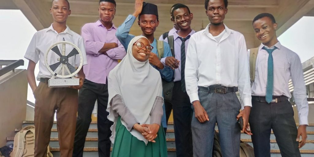 Pupil Desires to Use Microelectronics to Enhance Africa Pupil Desires to Use Microelectronics to Enhance Africa