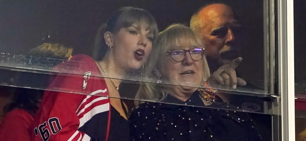 Taylor Swift’s Chiefs Sport Look: Donatella Versace Weighs In