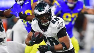 Watch: Eagles’ Saquon Barkley makes 70-yard home vs. Rams