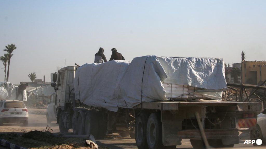 Solely 12 vans delivered meals, water in North Gaza Governorate since October: Oxfam Solely 12 vans delivered meals, water in North Gaza Governorate since October: Oxfam