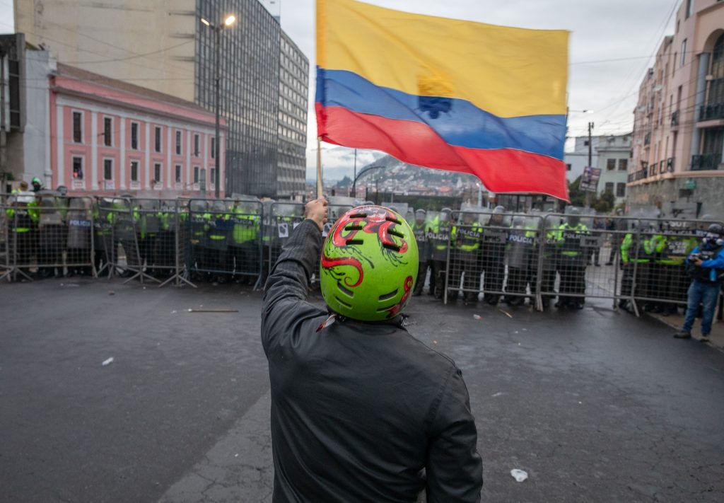 In the dead of night: How rolling blackouts have remodeled life in Ecuador | Drought Information