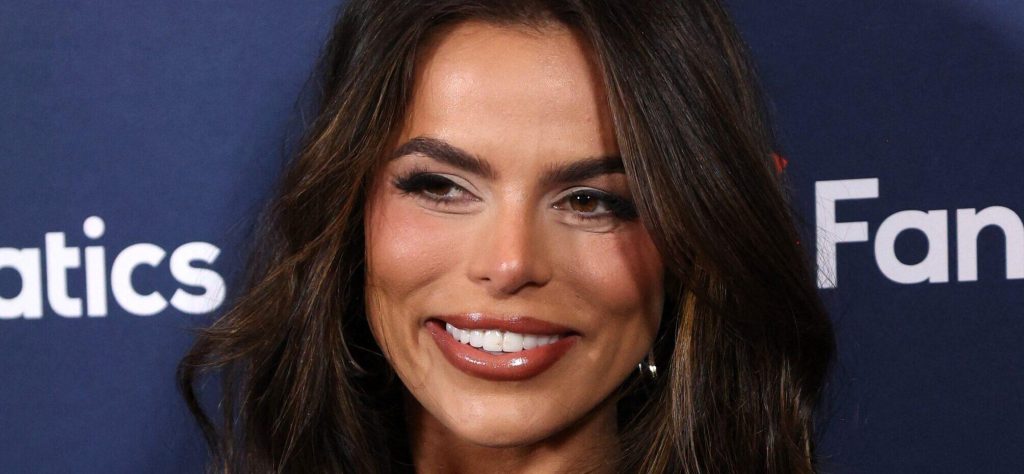 Brooks Nader Outed By Her Sister For Latest Weight Loss Secret Brooks Nader Outed By Her Sister For Latest Weight Loss Secret