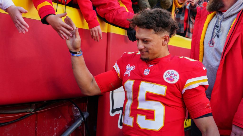 Chiefs safe eleventh one-possession win of season