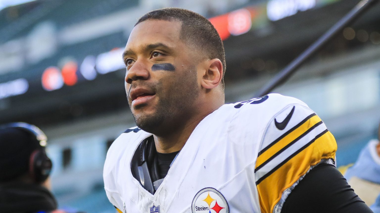 Former QB makes daring declare about Steelers’ Russell Wilson