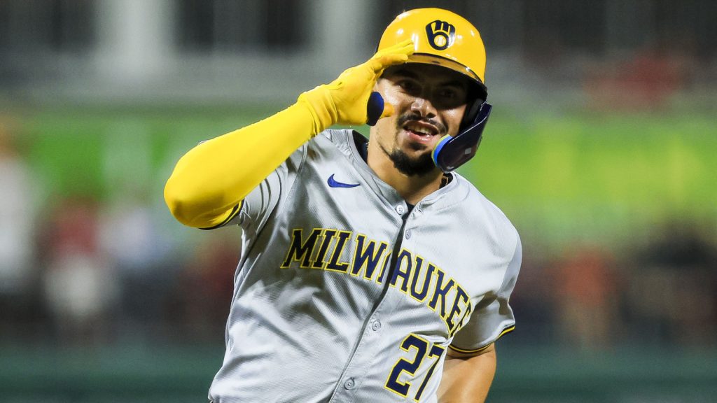 Giants improve lineup, signal star SS to record-setting deal Giants improve lineup, signal star SS to record-setting deal