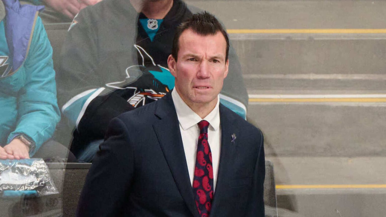 With rebuild not progressing, Blackhawks make teaching change