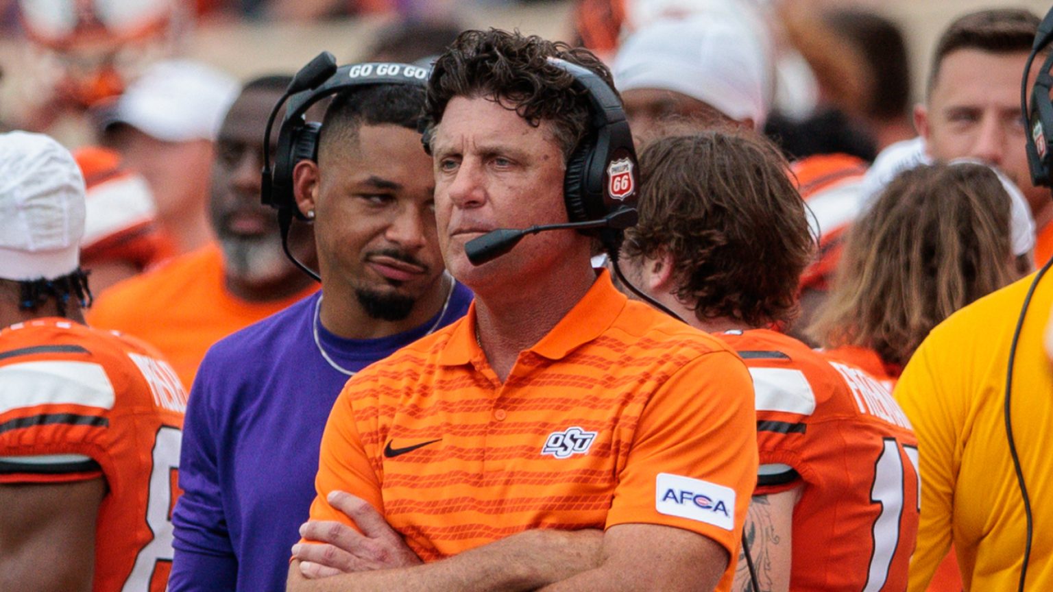 Oklahoma State reaches deal to convey again Mike Gundy as HC