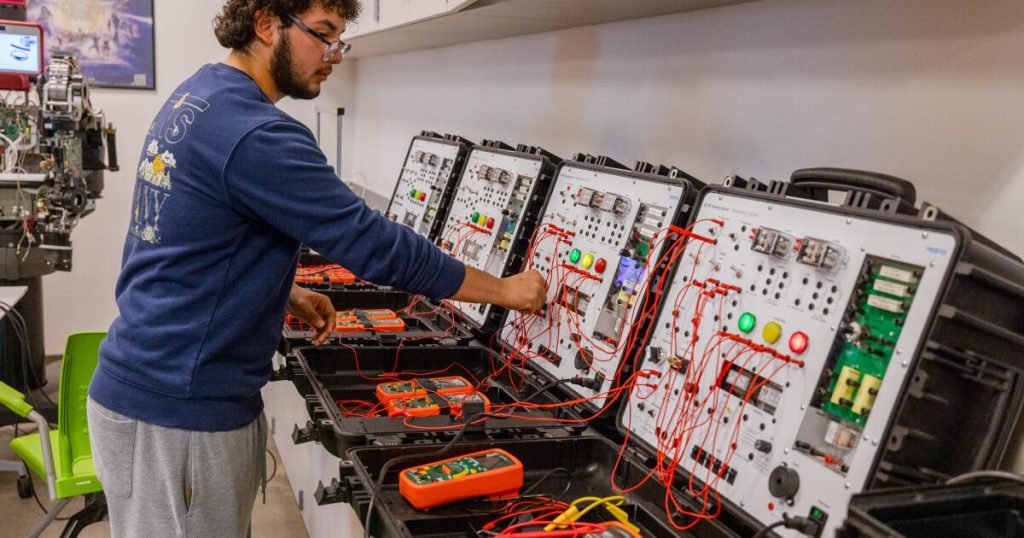 Opinion: Can California reconnect public training and the fashionable workforce?