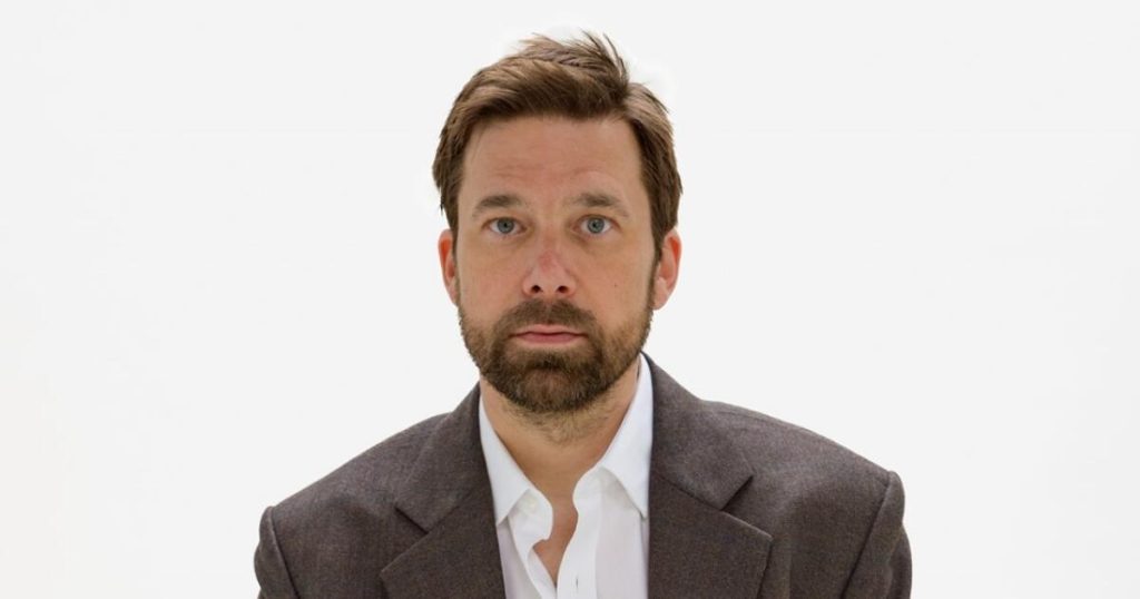 This story begins with Agatha Christie vibes, however slips ever nearer to Poe