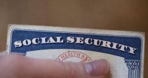 Letters to the Editor: Righting a Social Safety fallacious — however for a way lengthy?