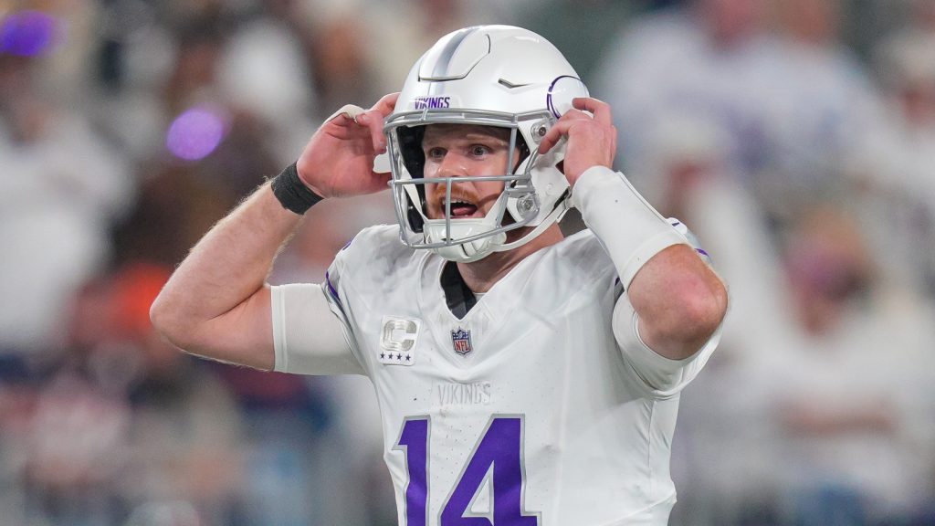 Vikings hope to retain QB Sam Darnold