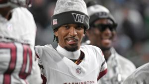 Watch: Commanders’ Daniels avoids catastrophe on spectacular TD cross