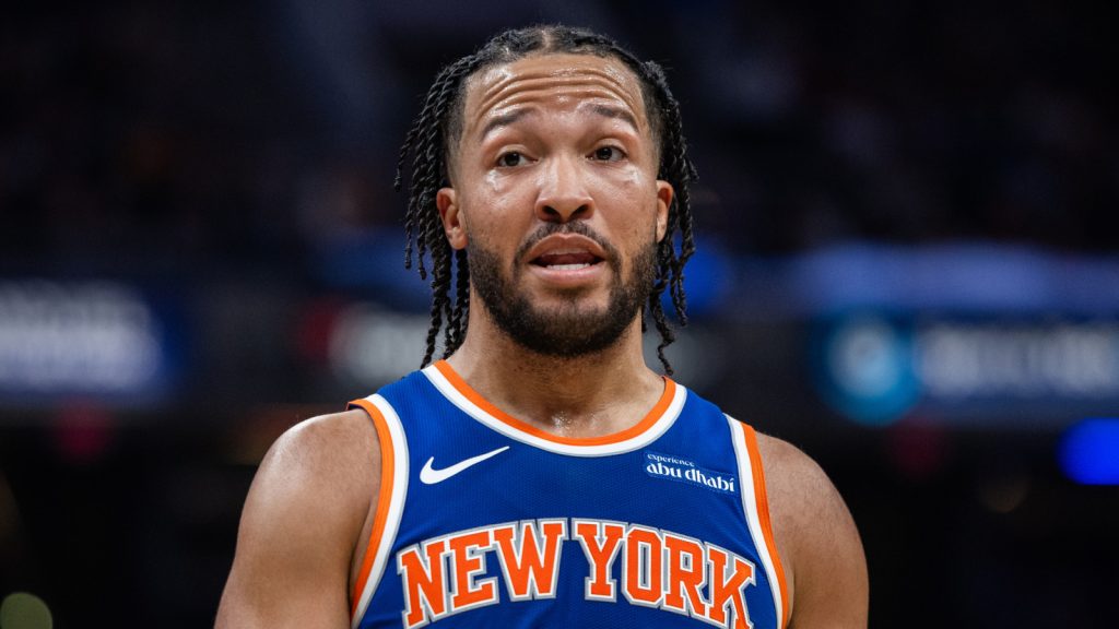 Watch: Knicks cling on for Christmas Day win towards Spurs