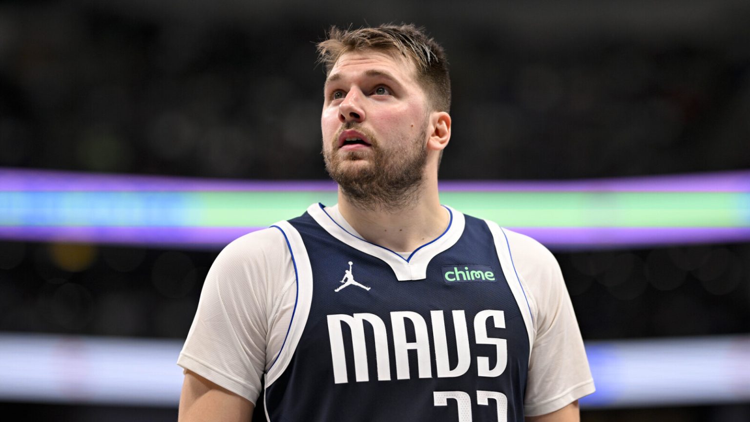 Watch: Luka Doncic heads to locker room with obvious harm