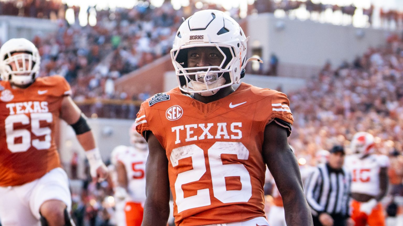 Watch: Texas earns sizable halftime CFP lead over Clemson Watch: Texas earns sizable halftime CFP lead over Clemson