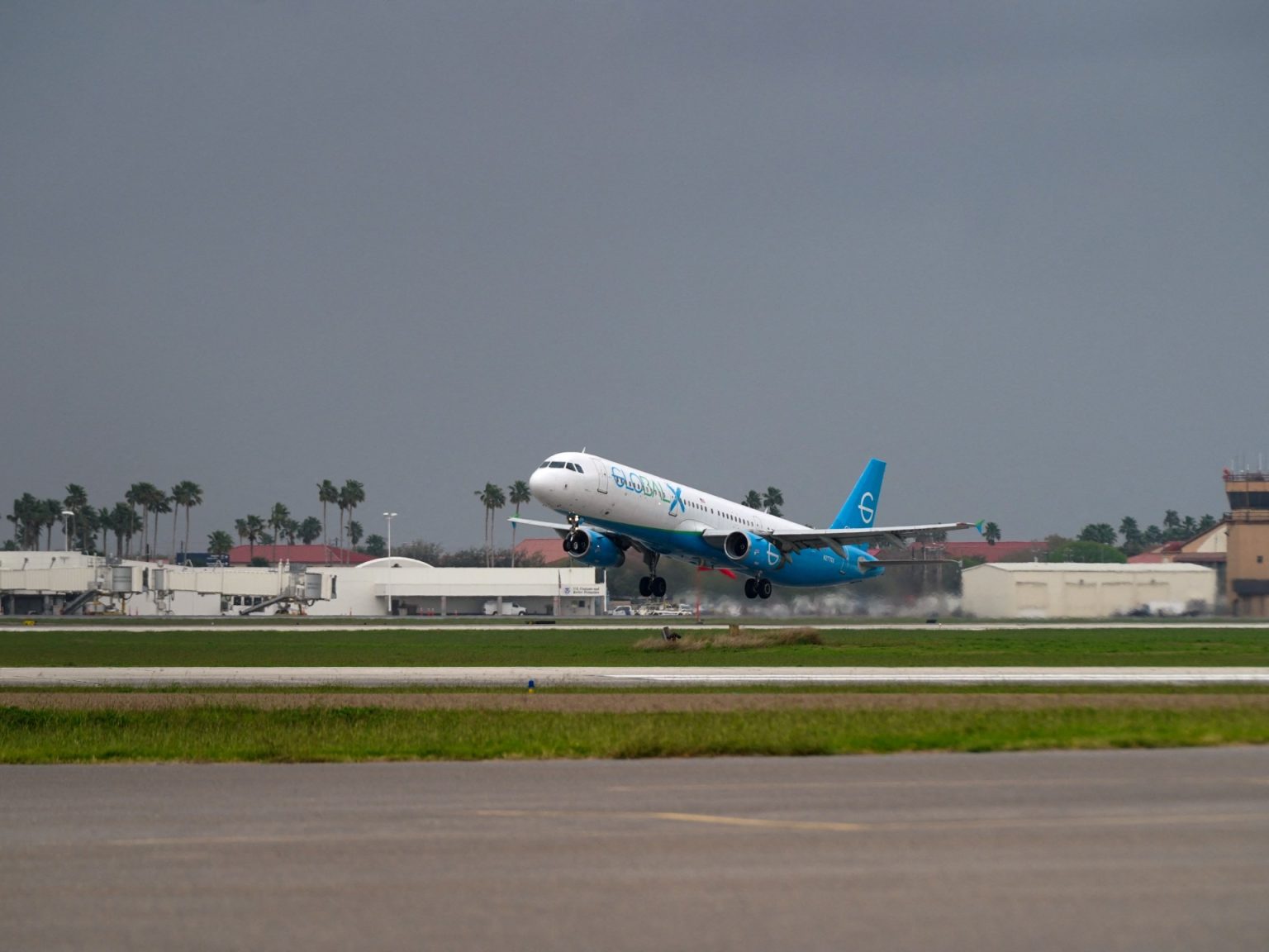 Trump orders sanctions on Colombia after Petro blocks deportation flights | Migration Information Trump orders sanctions on Colombia after Petro blocks deportation flights | Migration Information