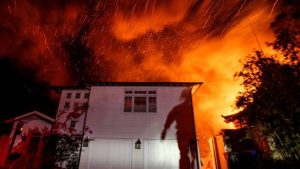 Trump makes use of Los Angeles fires to assault Democrats