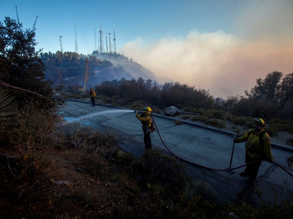 ‘I misplaced all the pieces:’ Hearth crews battle ‘unprecedented’ Los Angeles blazes | Local weather Disaster Information