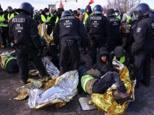 1000’s collect in Germany to protest far-right AfD congress | The Far Proper Information