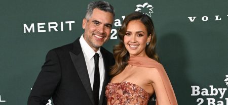 Jessica Alba Noticed Kissing Thriller Man In London Park Amid Divorce