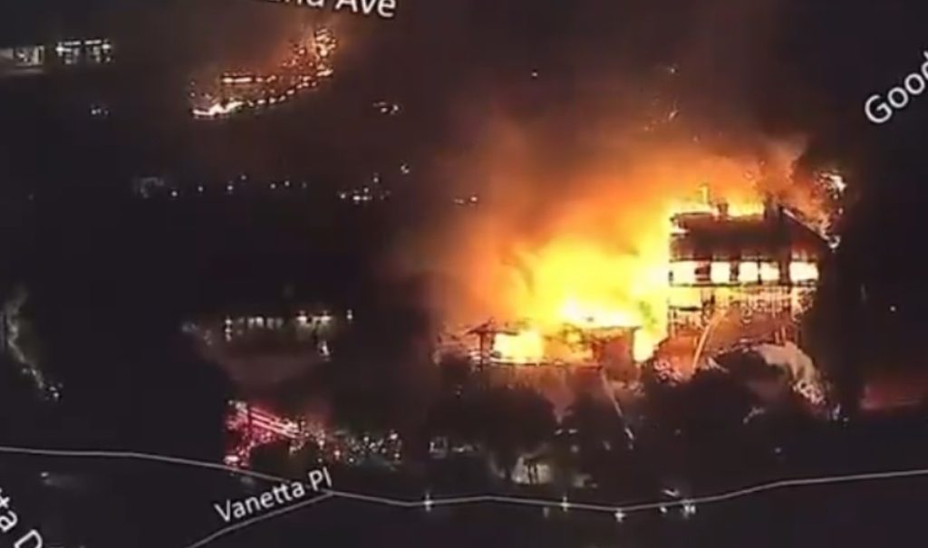 NEW CALIFORNIA FIRE ERUPTS! Studio Metropolis Now on Hearth, A number of Buildings Engulfed (VIDEO) | The Gateway Pundit NEW CALIFORNIA FIRE ERUPTS! Studio Metropolis Now on Hearth, A number of Buildings Engulfed (VIDEO) | The Gateway Pundit