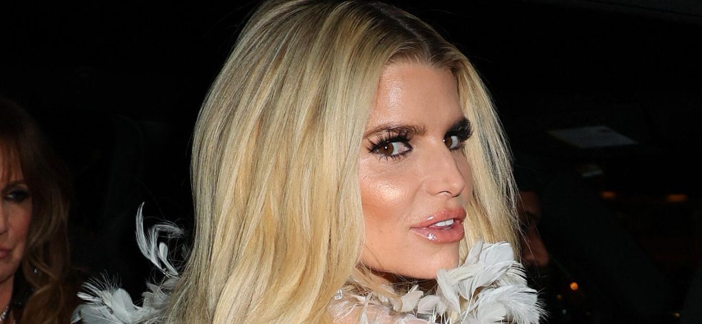 Jessica Simpson’s Huge Weight Loss Brings New Confidence Jessica Simpson’s Huge Weight Loss Brings New Confidence