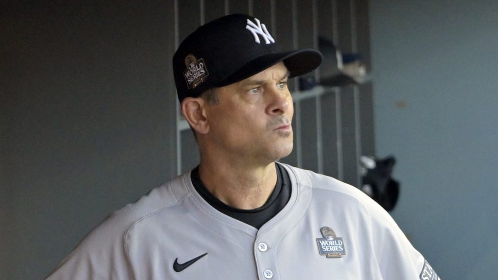 Yankees making proper resolution with supervisor Aaron Boone