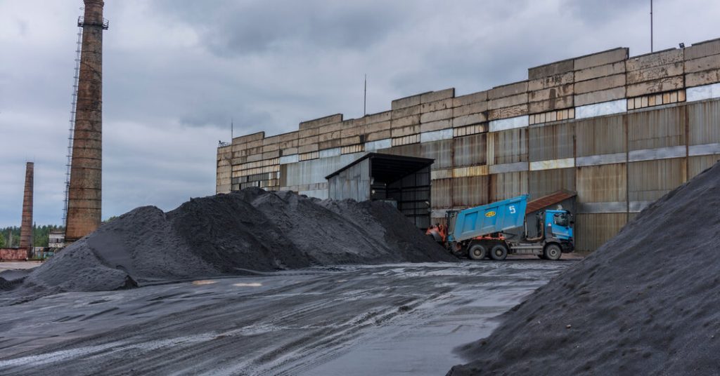 Trump Urges Buying and selling Ukraine’s Uncommon Earth Minerals for Extra U.S. Assist