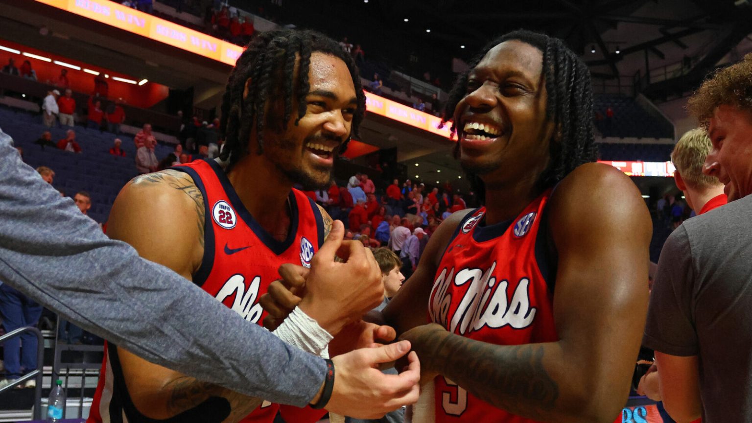 No. 14 Kentucky’s defensive struggles on full show in loss