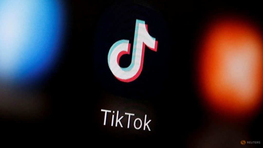 TikTok returns on Apple, Google app shops as Trump delays ban