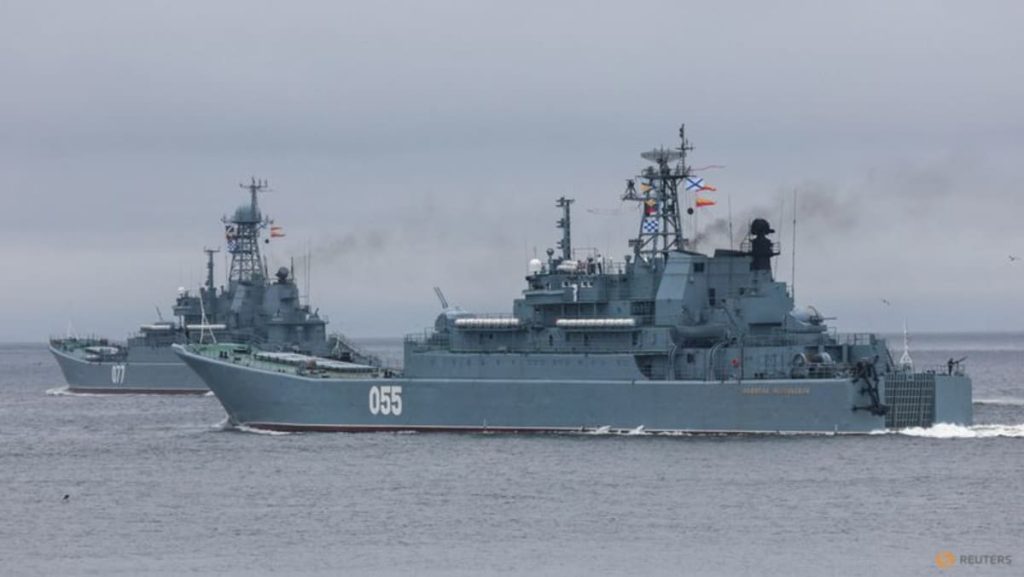 Russian Navy warship holds artillery firing drills in Sea of ​​Japan, Interfax studies
