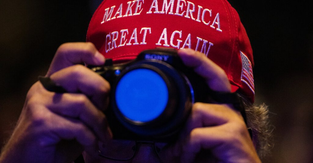 Opinion | Sequins, Merch, Chain Saws: Trump’s Return to CPAC