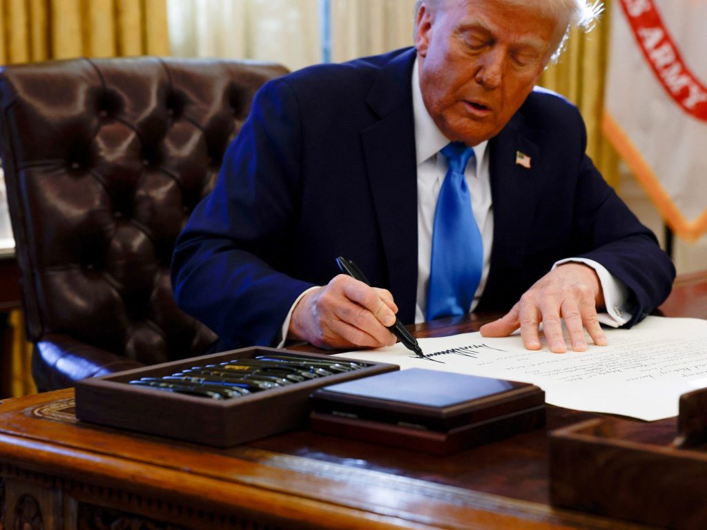 The place does Trump’s renewed ‘most stress’ depart any Iran-US deal? | Politics Information