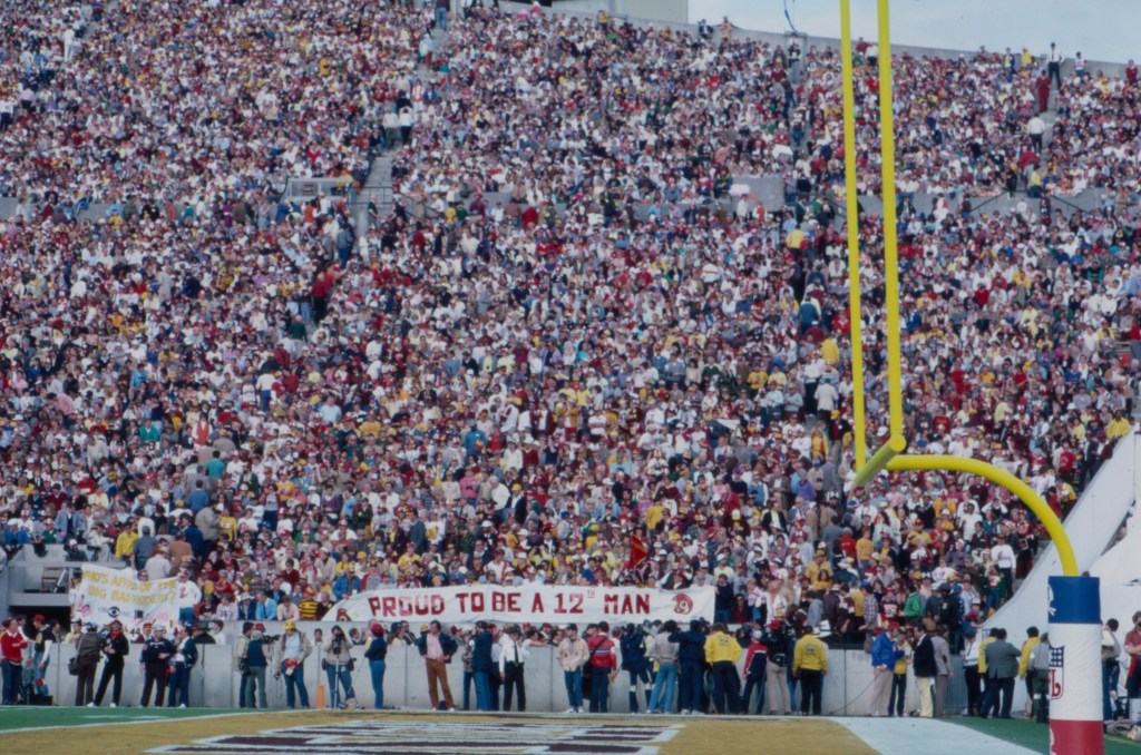 NFL Stadium Cellular Gadget Use By Followers Continues To Surge, With Video Now 25% Of Knowledge, Verizon Says NFL Stadium Cellular Gadget Use By Followers Continues To Surge, With Video Now 25% Of Knowledge, Verizon Says