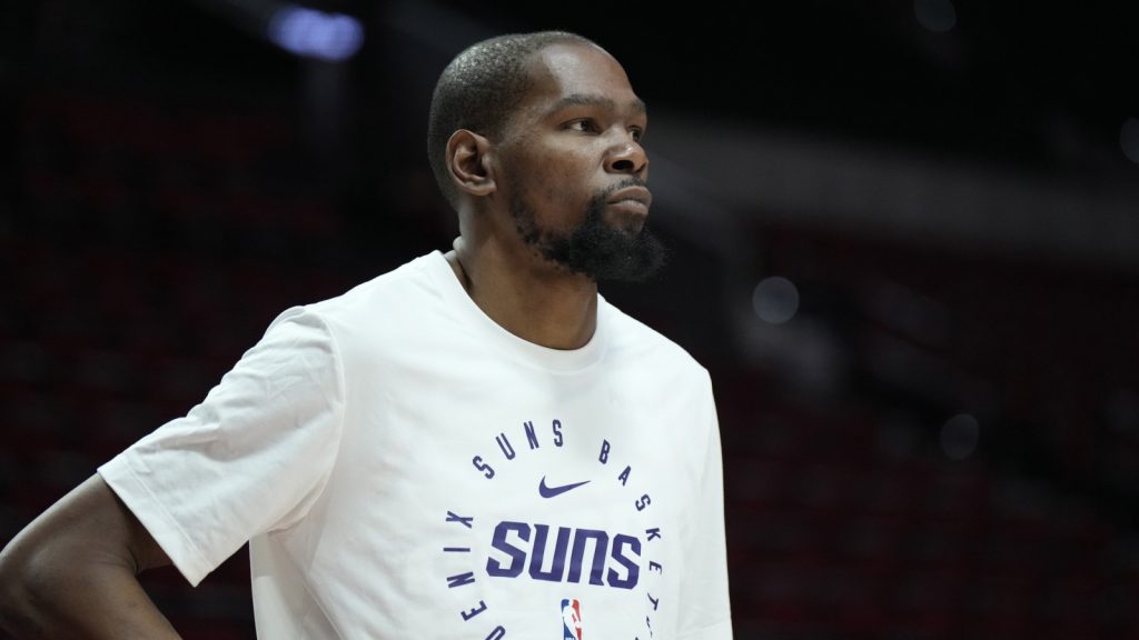 Kevin Durant leaves door open for offseason commerce