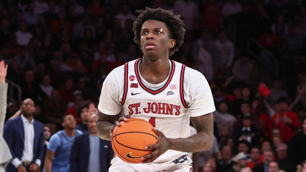 St. John’s survives epic collapse, stays atop Massive East St. John’s survives epic collapse, stays atop Massive East