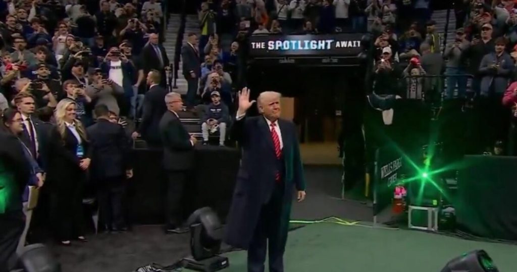 “USA! USA!” – President Trump Will get Rockstar Welcome as He Enters Enviornment For NCAA Wrestling Championship in Philadelphia (VIDEO) | The Gateway Pundit