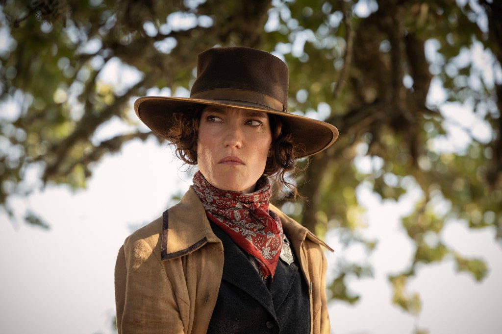 ‘1923’ Star Jennifer Carpenter On Taking part in Actual-Life Marshall ‘1923’ Star Jennifer Carpenter On Taking part in Actual-Life Marshall