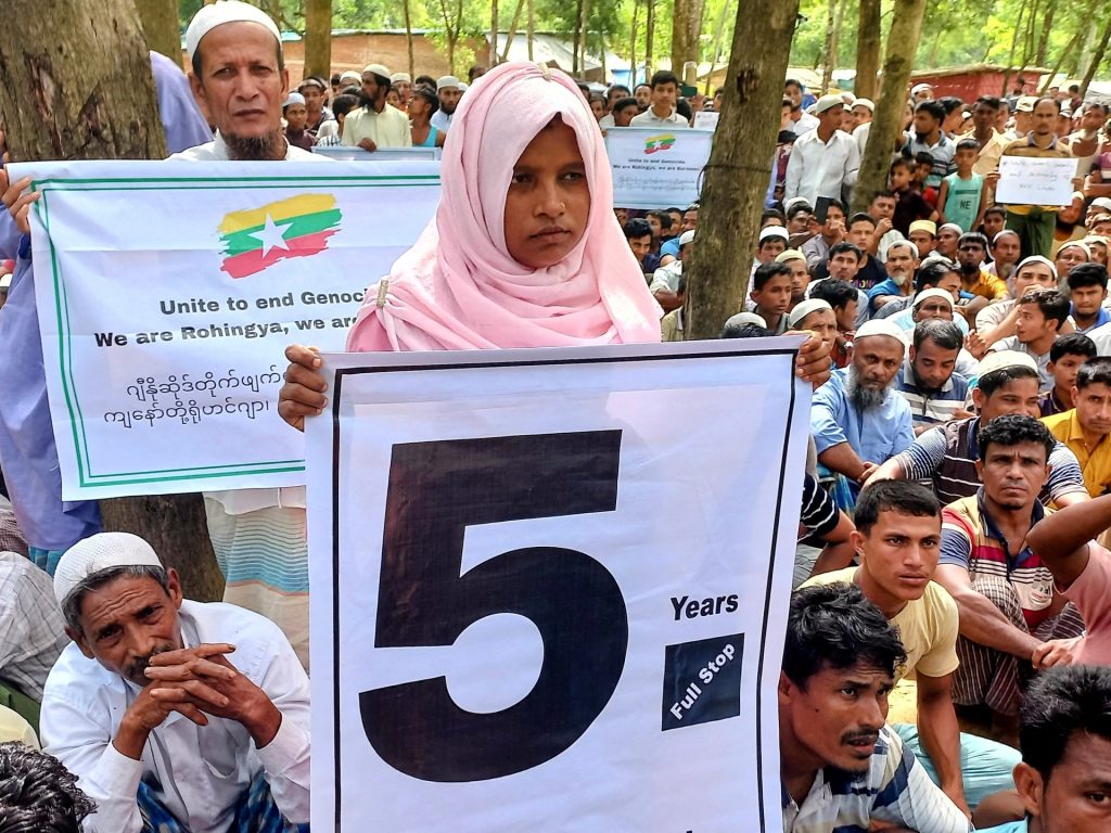 UN to halve Rohingya meals support in Bangladesh amid funding crunch | Rohingya Information UN to halve Rohingya meals support in Bangladesh amid funding crunch | Rohingya Information