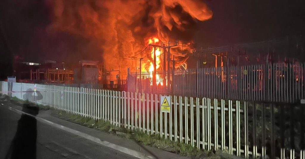 Firefighters Sort out Substation Fireplace That Reduce Energy at Heathrow Airport Firefighters Sort out Substation Fireplace That Reduce Energy at Heathrow Airport